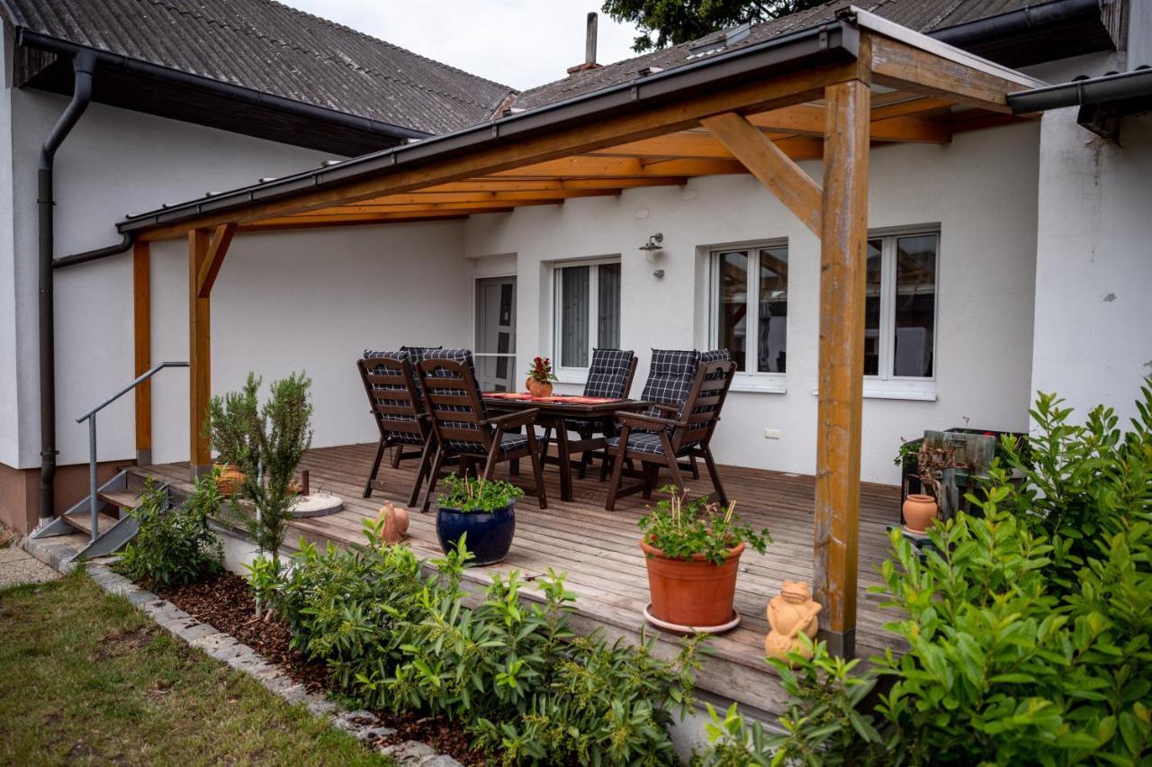 Winzerferienhaus Schueller Purbach am Neusiedlersee Buitenkant foto